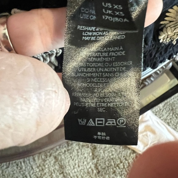 Urban Outfitters Black and White Smocked Puff Sleeve Crop Top - Picture 3 of 5